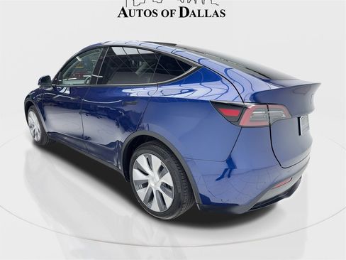 Used 2023 Tesla Model Y 2WD image 10
