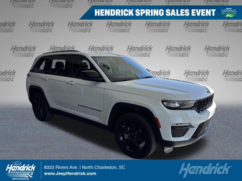 Used 2023 Jeep Grand Cherokee Limited w/ Black Appearance Package image 1