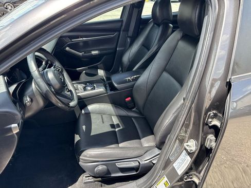 Used 2020 MAZDA MAZDA3 Sedan w/ Select Package FWD image 9