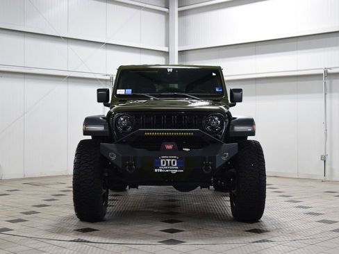 Used 2024 Jeep Wrangler Unlimited Sport AWD/4WD image 2