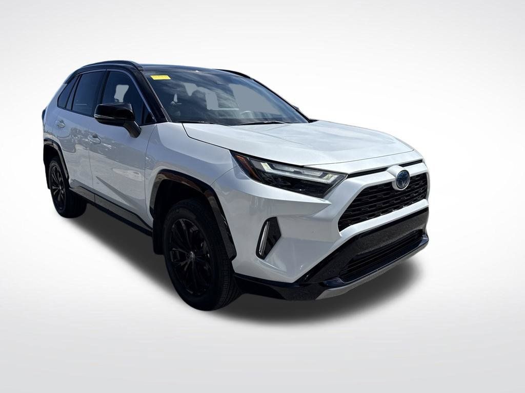 Used 2024 Toyota RAV4 XSE AWD/4WD image 2