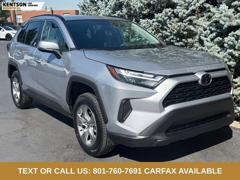 Used 2025 Toyota RAV4 XLE AWD/4WD image 12