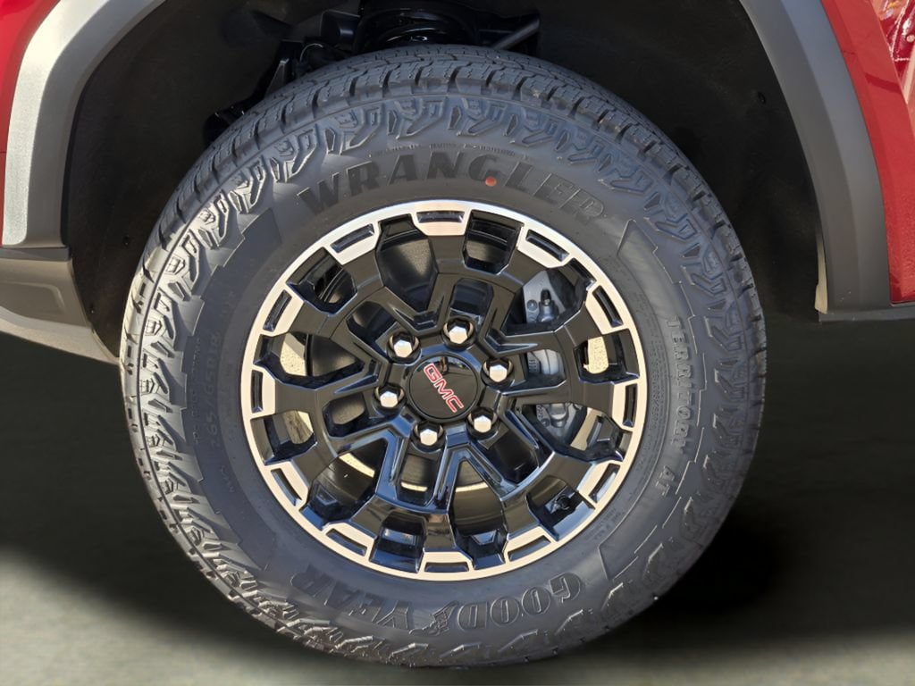 New 2026 GMC Canyon AT4 w/ Technology Plus Package AWD/4WD image 9
