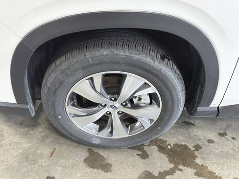 Certified 2025 Subaru Ascent Premium AWD/4WD image 15