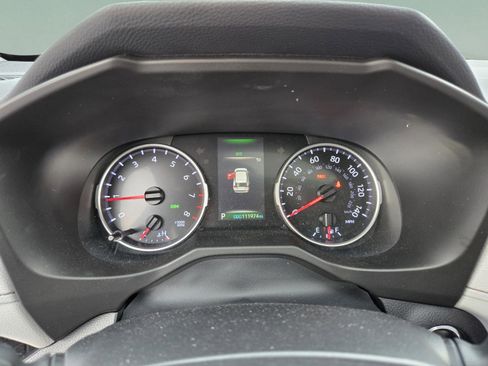 Used 2019 Toyota RAV4 XLE Premium FWD image 13