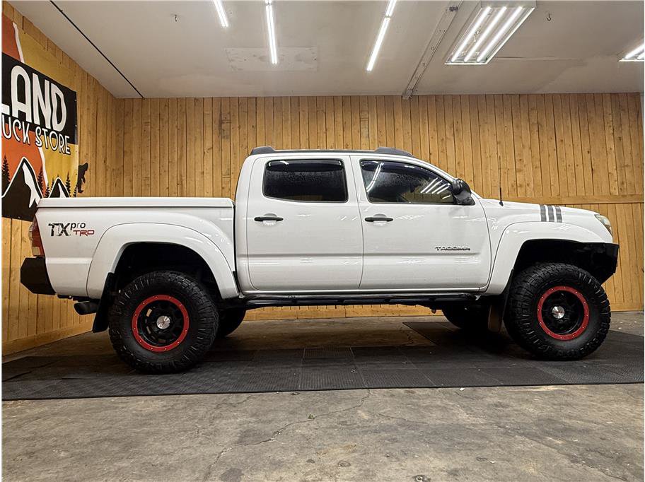 Used 2011 Toyota Tacoma 4x4 Double Cab w/ TRD Off-Road Pkg w/JBL Audio image 3