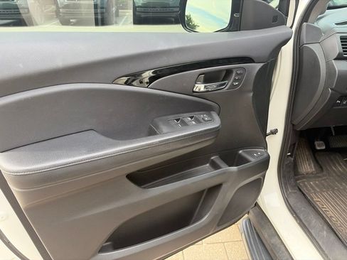 Used 2017 Honda Pilot Elite image 14