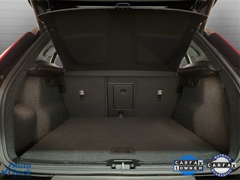 Used 2025 Volvo XC40 B5 Core image 89