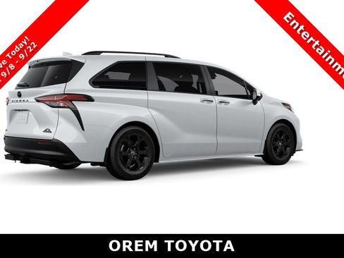 New 2026 Toyota Sienna XLE Woodland Edition AWD/4WD image 10