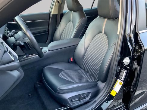 Used 2024 Toyota Camry SE FWD image 7