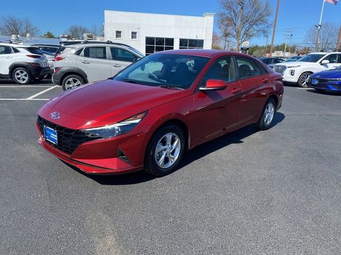 Certified 2023 Hyundai Elantra SE w/ Cargo Package image 6