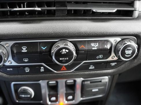 Certified 2024 Jeep Wrangler Sport S image 22