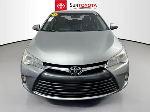 Used 2016 Toyota Camry LE image 9