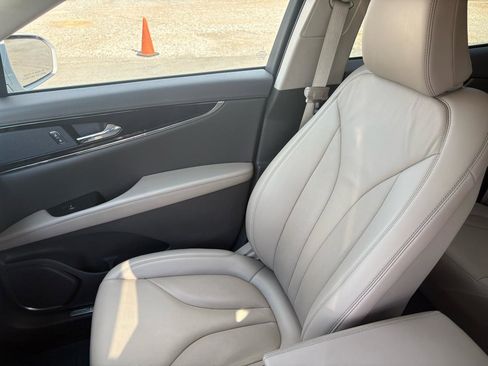 Used 2021 Lincoln Nautilus FWD w/ Equipment Group 101A image 18