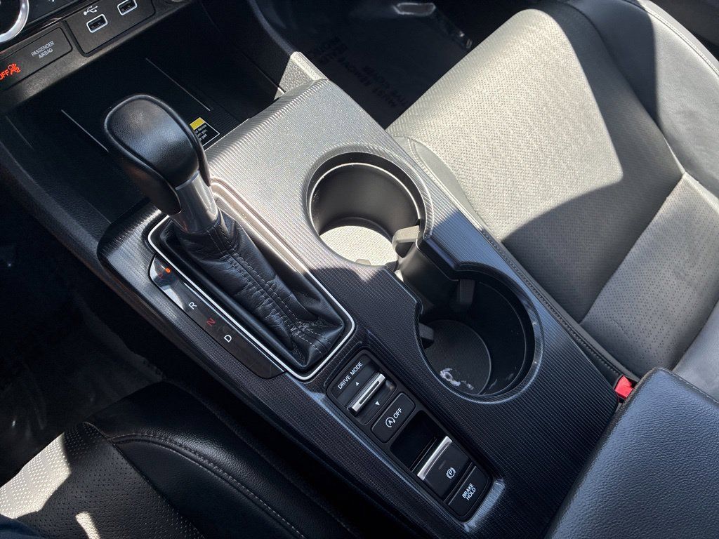 Used 2022 Honda Civic Touring image 18