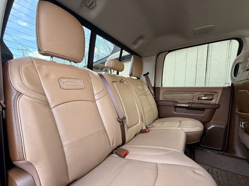 Used 2024 RAM 2500 Limited w/ Towing Technology Group image 38