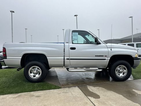 Used 2001 Dodge Ram 1500 Truck image 3
