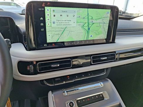 New 2026 Lincoln Aviator AWD w/ Jet Appearance Package image 8