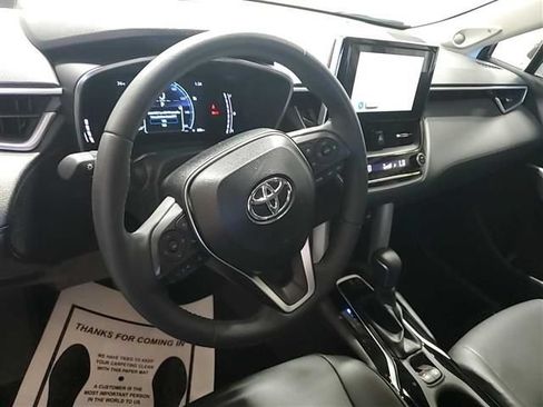 Used 2025 Toyota Corolla Cross XLE w/ Convenience Package AWD/4WD image 7