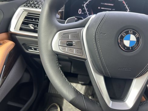 Used 2026 BMW X7 xDrive40i image 19