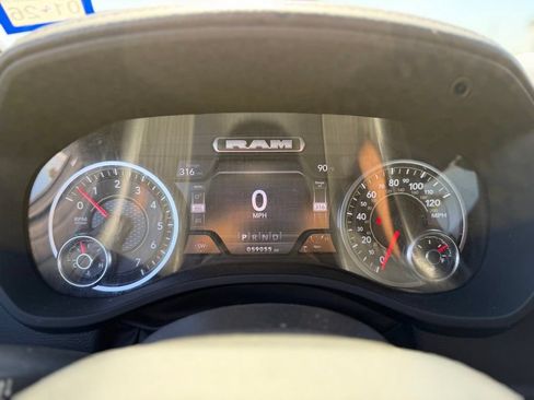 Used 2024 RAM 1500 Laramie RWD image 10