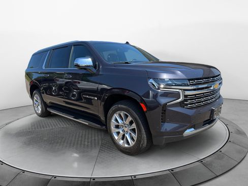 Used 2023 Chevrolet Suburban Premier AWD/4WD image 4