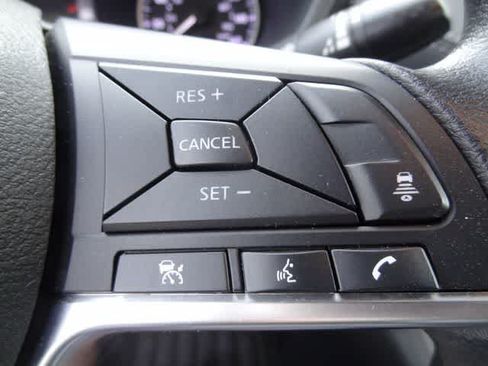 Used 2023 Nissan Sentra SV FWD image 18