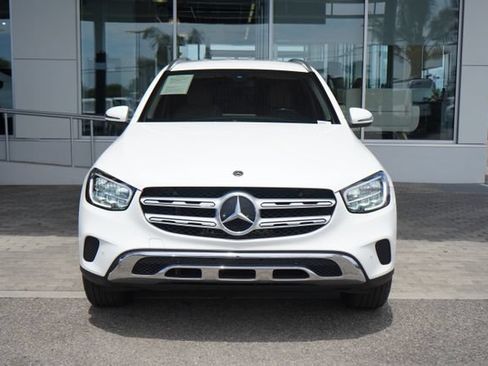 Used 2021 Mercedes-Benz GLC 300 4MATIC image 3
