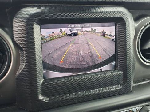Used 2022 Jeep Wrangler Unlimited Sport AWD/4WD image 14