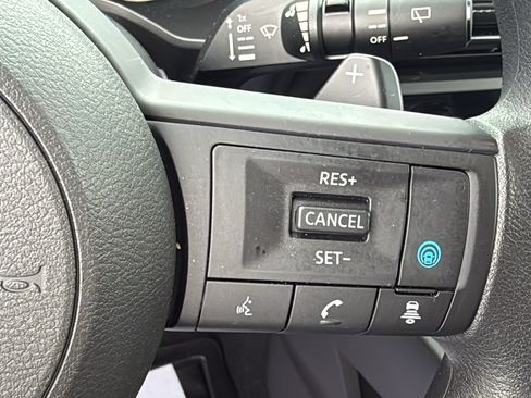 Certified 2024 Nissan Rogue SV AWD/4WD image 11