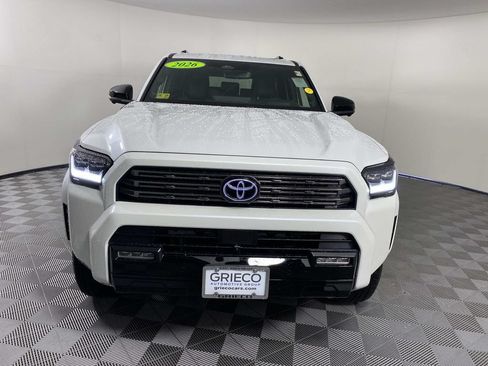 Used 2026 Toyota 4Runner Platinum AWD/4WD image 3