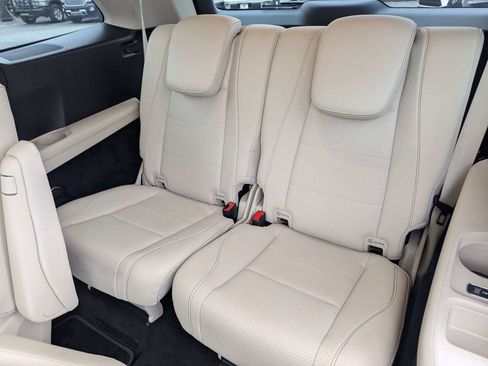 Used 2021 Mercedes-Benz GLS 450 4MATIC image 15
