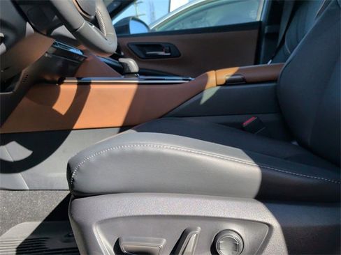 Certified 2026 Toyota Crown Limited image 12