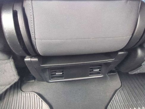 Used 2022 Chevrolet Silverado 1500 Custom Trail Boss image 21