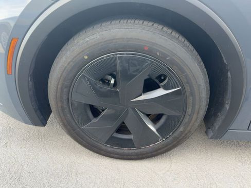 Used 2025 Toyota Prius LE image 10