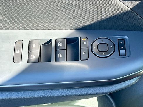 New 2026 Kia K4 FWD image 17