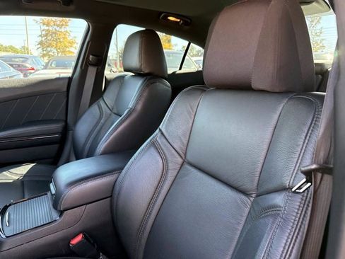 Used 2023 Dodge Charger SXT w/ Blacktop Package image 19