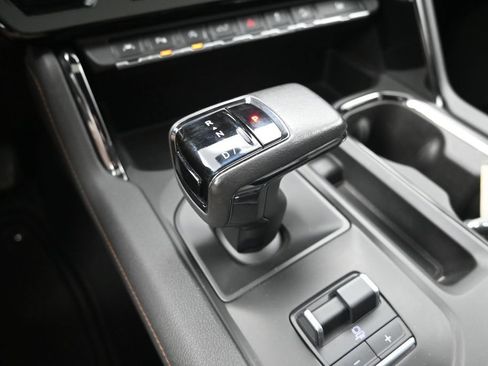 Used 2022 GMC Sierra 1500 AT4 w/ AT4 Premium Package AWD/4WD image 24