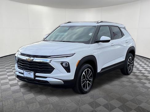New 2026 Chevrolet TrailBlazer LT w/ Convenience Package image 3