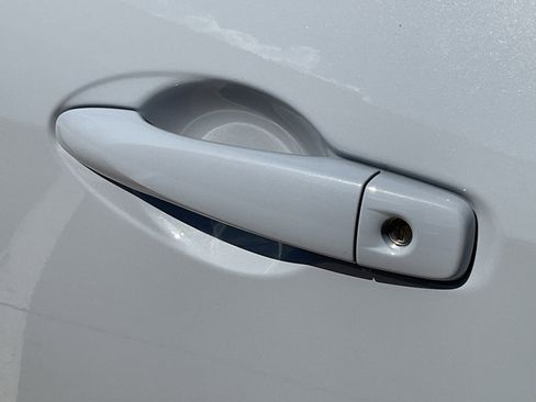 New 2025 Nissan Versa SV w/ Trunk Package image 9