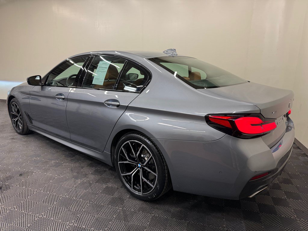 Used 2023 BMW 540i xDrive w/ M Sport Package AWD/4WD image 5