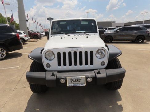 Used 2014 Jeep Wrangler Sport w/ Connectivity Group AWD/4WD image 3