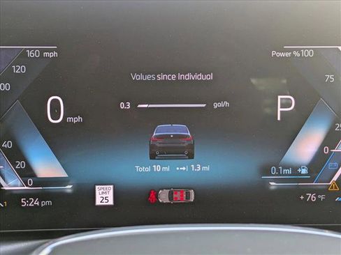 Used 2025 BMW 330i Sedan w/ Premium Package image 11