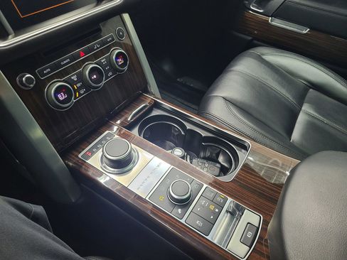 Used 2016 Land Rover Range Rover image 27