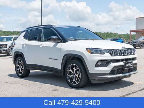 Used 2025 Jeep Compass Limited AWD/4WD image 8