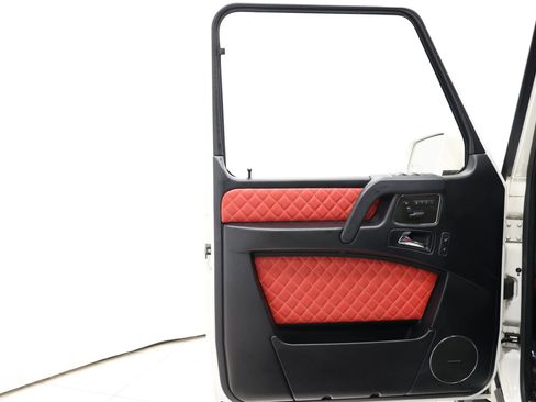 Used 2013 Mercedes-Benz G 550 image 10