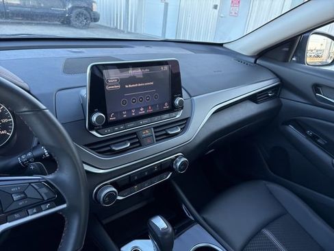 Certified 2024 Nissan Altima 2.5 SR image 18