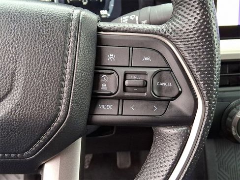 Used 2024 Toyota Tacoma TRD Off-Road image 22