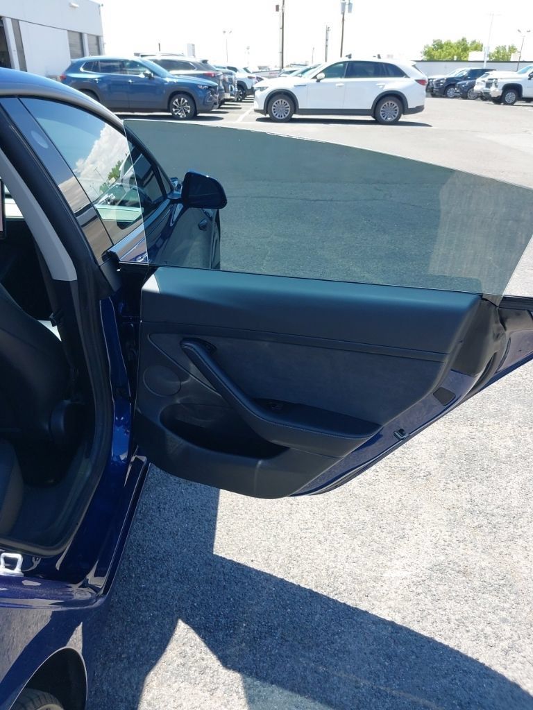 Used 2022 Tesla Model 3 Long Range AWD/4WD image 7