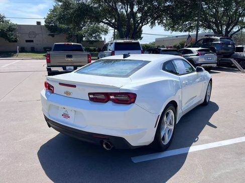 Used 2023 Chevrolet Camaro LT RWD image 6
